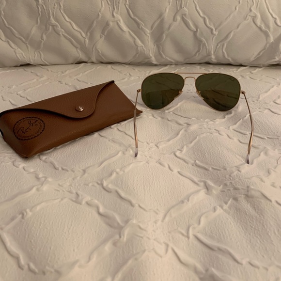 Ray Ban Aviators - Picture 3 of 5